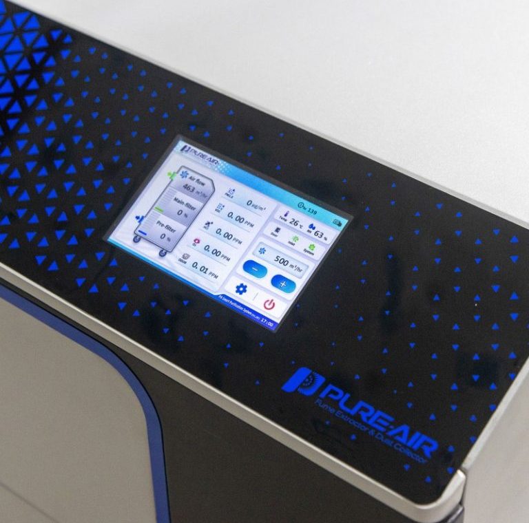 Comparative Insight: Choosing the Right Laser Cutter Fume Extractor for Cleaner Metal Shops
